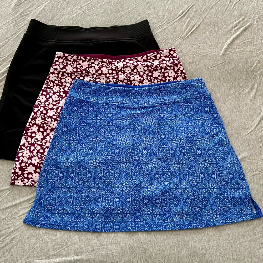 Bundle of 2 Women Skorts XS